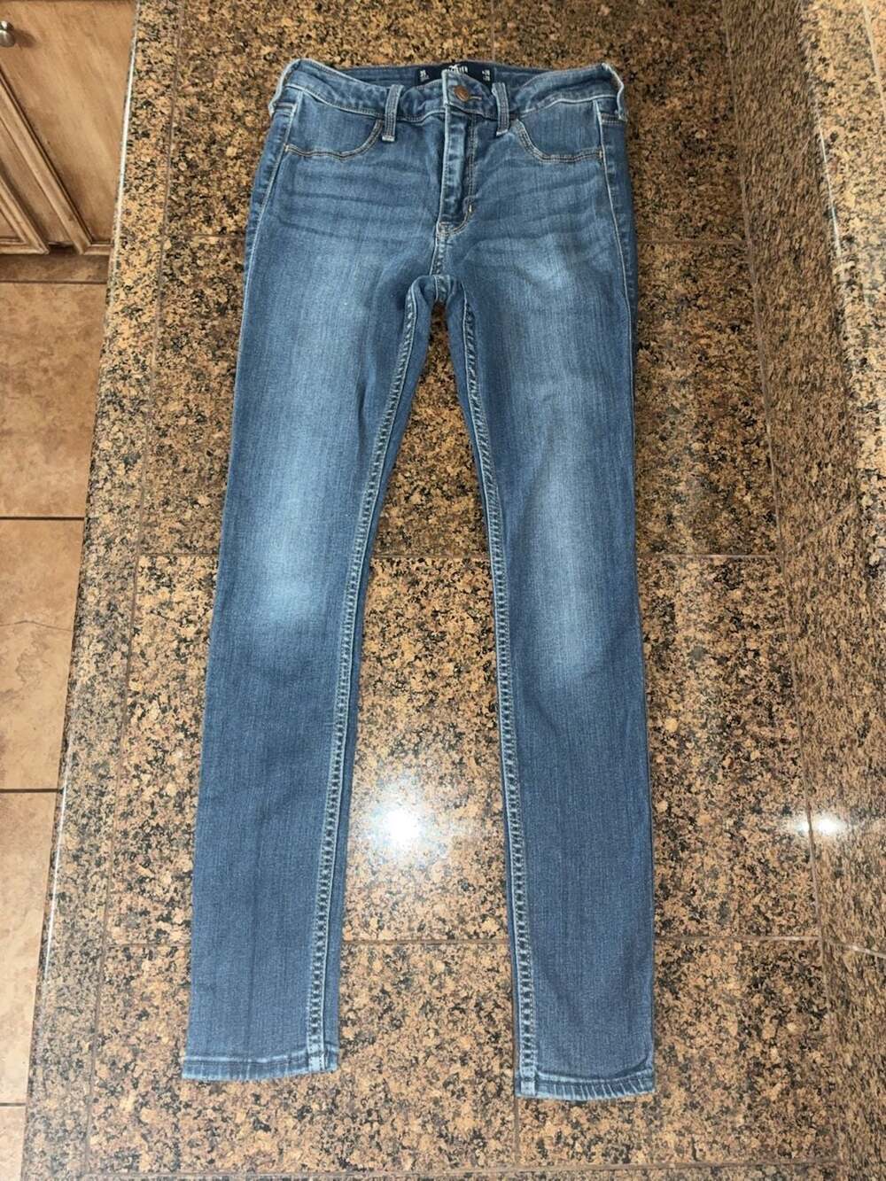 Hollister Mid-Rise Jean Legging Advanced Stretch Size 3S (W26 L26)